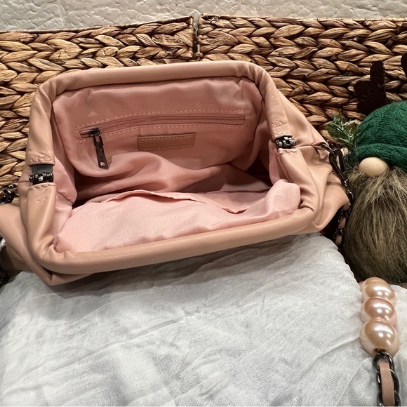 Badgley Mischka Blush Vegan Leather Bag - Picture 7 of 11